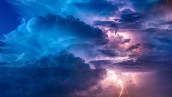 the-midst-of-the-stormThe Midst of the Storm